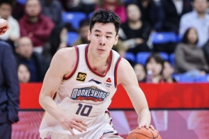 上赛季场均16.1分 媒体人:同曦预计执行郭昊文下赛季的球队选项