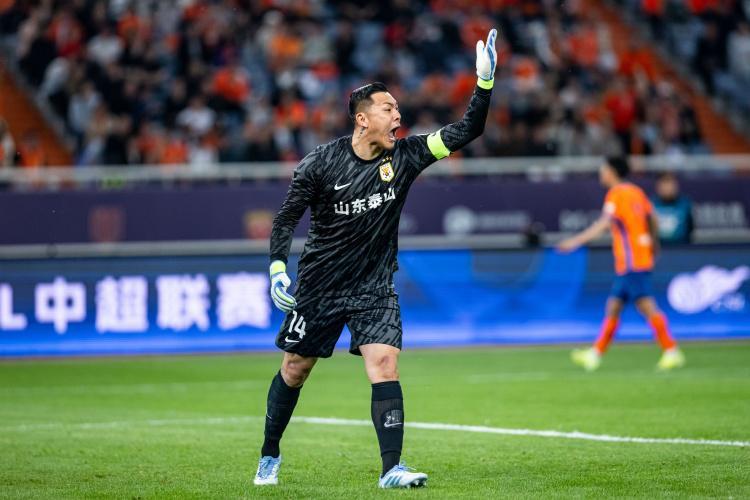 开云Kaiyun官网入口-鲁媒:京鲁大战王大雷有望复出首发 国安外援达万也有望赶上比赛