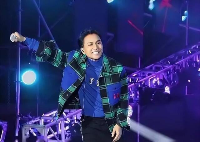 开云体育-中国官网登录入口-刚复出就开演唱会，票价卖到1280，到底谁给的自信？