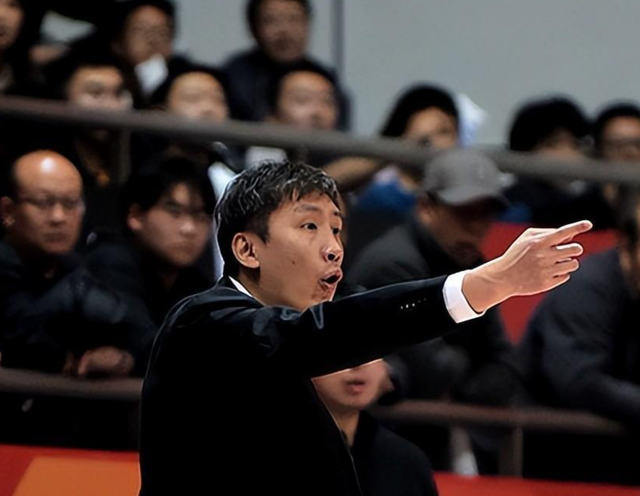 惨败39分！连续三个赛季倒数 男篮名宿帅位仍稳如泰山？