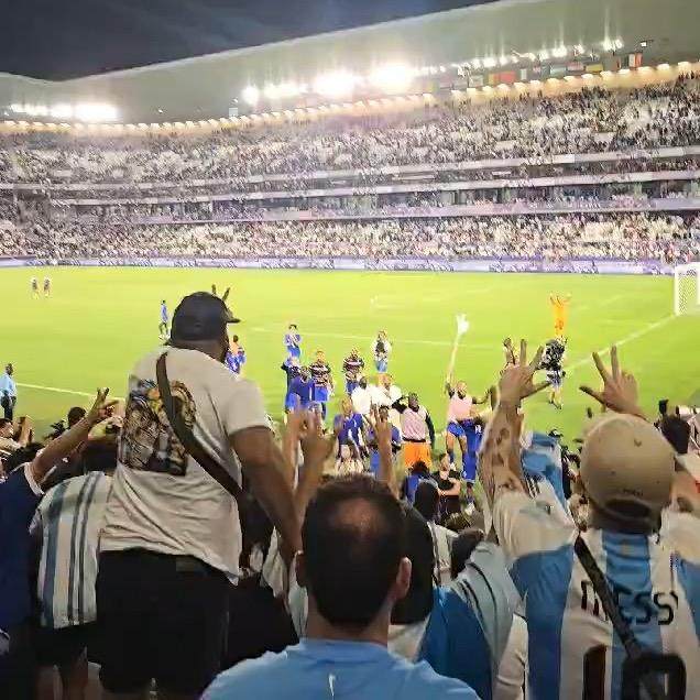 开云体育官网-干！法国球员赢球后跑到阿根廷球员家属面前庆祝